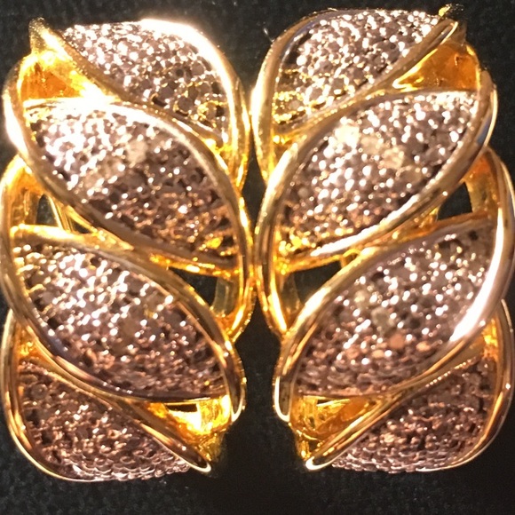 Jewelry - Genuine diamond earrings